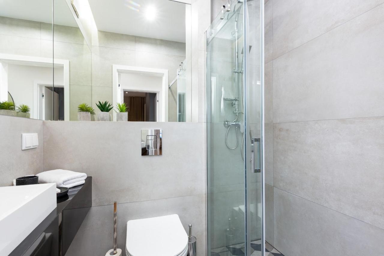 ורשה Mennica Residence - City Center By Renters Prestige מראה חיצוני תמונה
