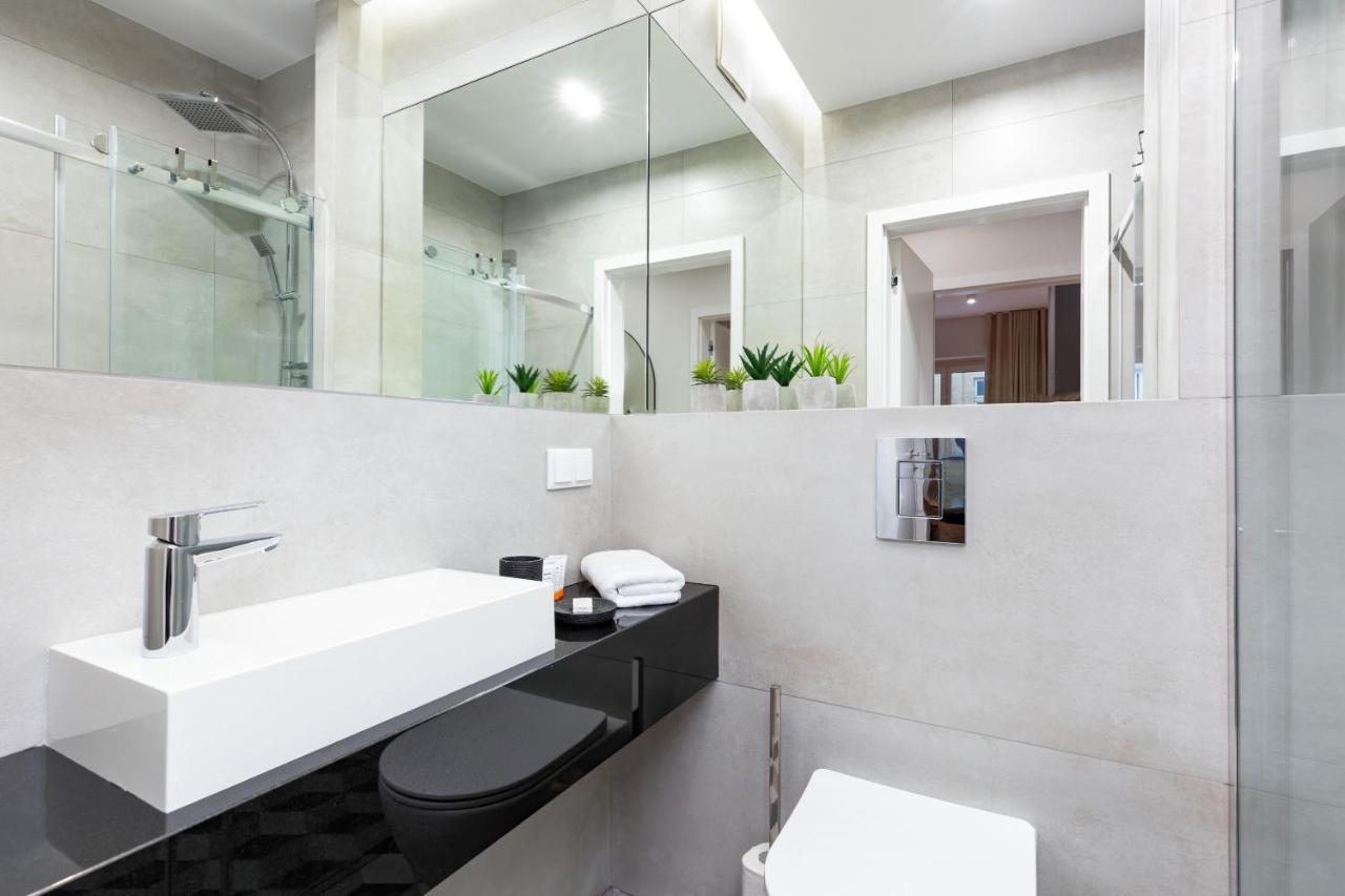 ורשה Mennica Residence - City Center By Renters Prestige מראה חיצוני תמונה
