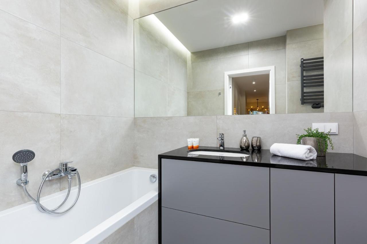 ורשה Mennica Residence - City Center By Renters Prestige מראה חיצוני תמונה