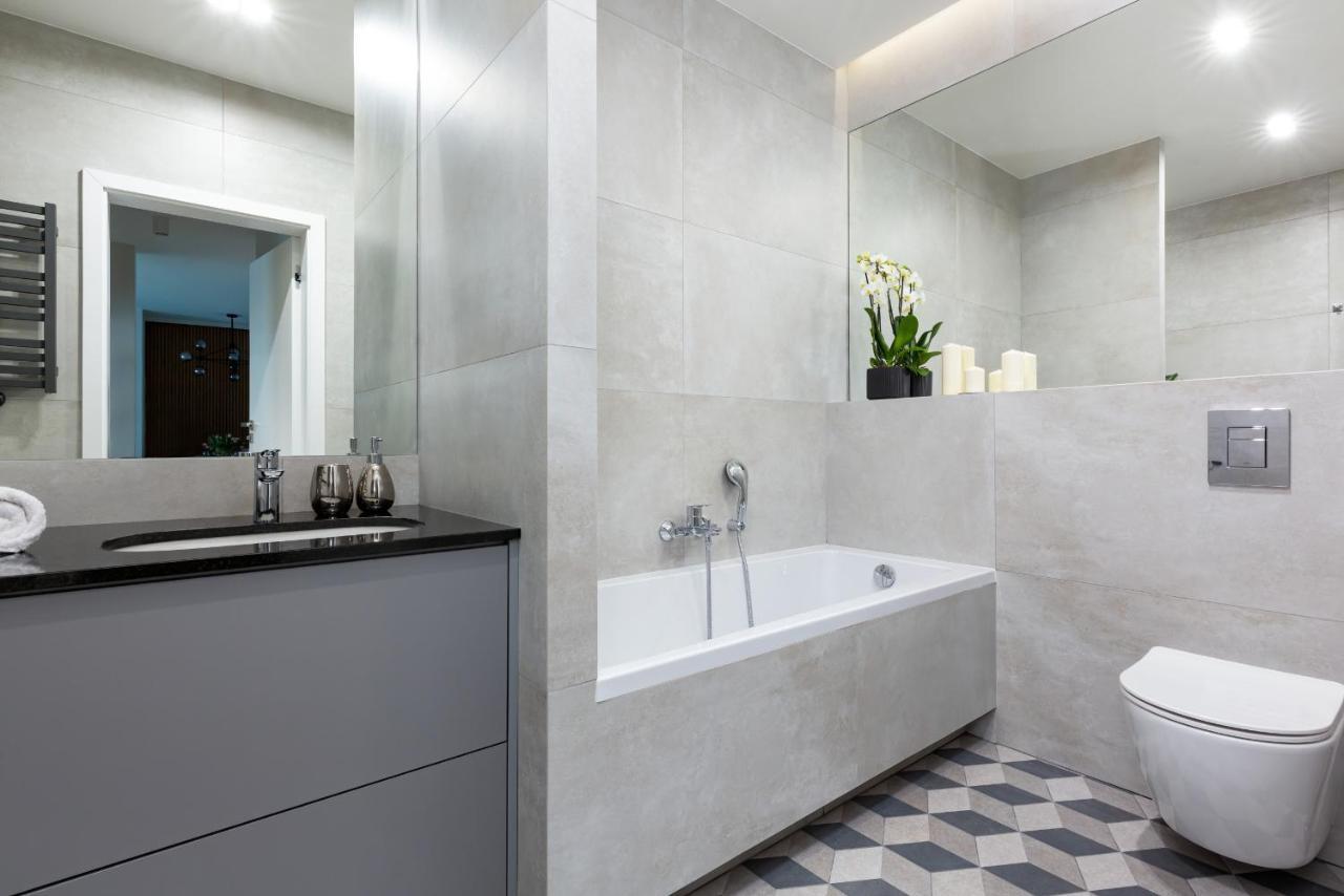 ורשה Mennica Residence - City Center By Renters Prestige מראה חיצוני תמונה